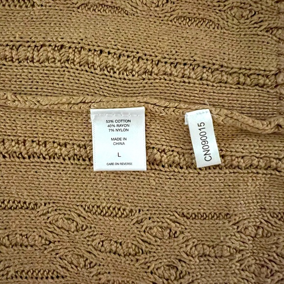 Soho Off Shoulder Seeater - Picture 3 of 3